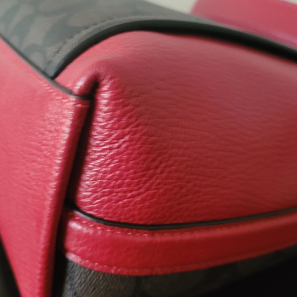 Coach Marlon Hobo In Signature Canvas - Picture 9 of 16